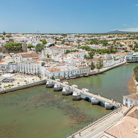 Casa Cavalo Town Centre Апартаменты